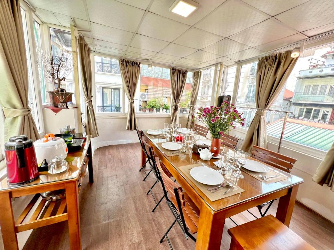 Nice Room Located Right Next To The Old Quarter Can Phong Nhieu Anh Sang Tai Ngay Gan Pho Di Bo Ho Guom Hanoj Exteriér fotografie